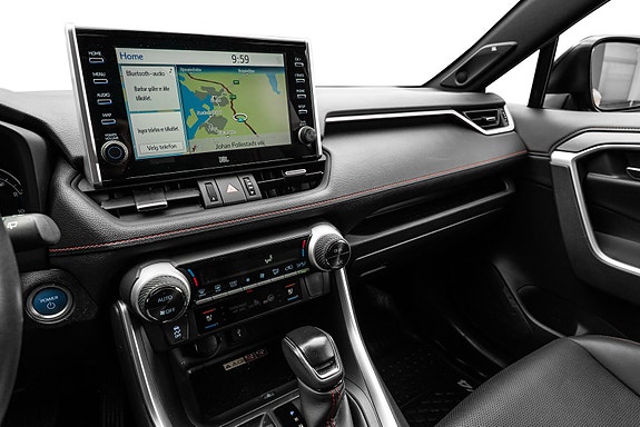 Toyota RAV4 Plug-in Hybrid 11 of 29