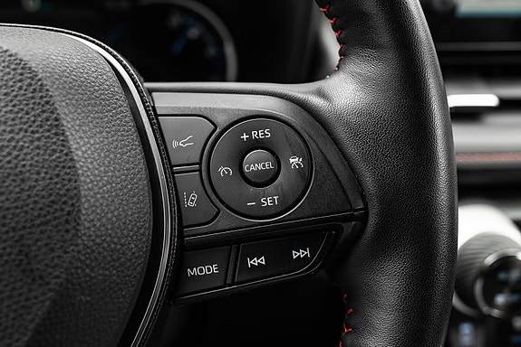 Toyota RAV4 Plug-in Hybrid 21 of 29