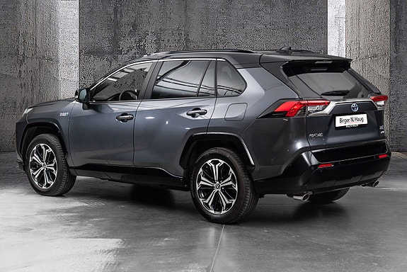 Toyota RAV4 Plug-in Hybrid 5 of 29