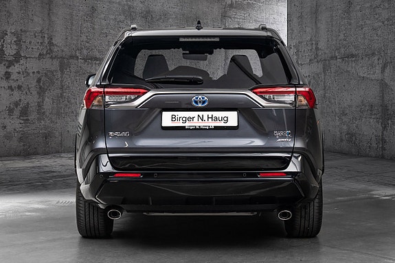 Toyota RAV4 Plug-in Hybrid 7 of 29