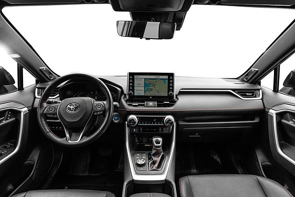 Toyota RAV4 Plug-in Hybrid 14 of 29