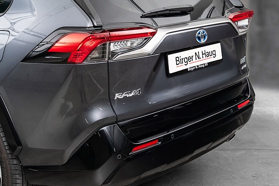 Toyota RAV4 Plug-in Hybrid 6 of 29