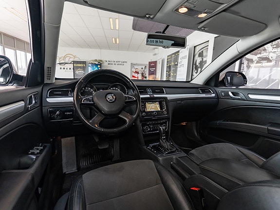 Skoda Superb 15 of 30
