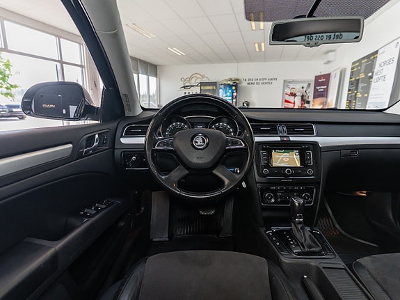 Skoda Superb 23 of 30