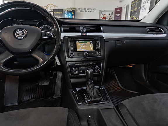 Skoda Superb 28 of 30