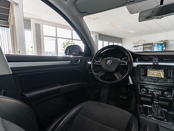 Skoda Superb 21 of 30