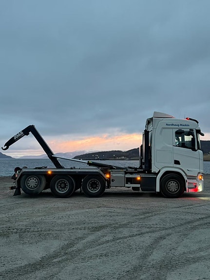 Scania R560 8x4*4 4 of 18