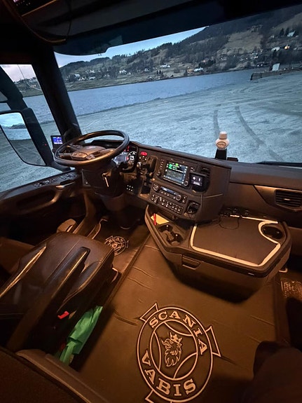 Scania R560 8x4*4 5 of 18