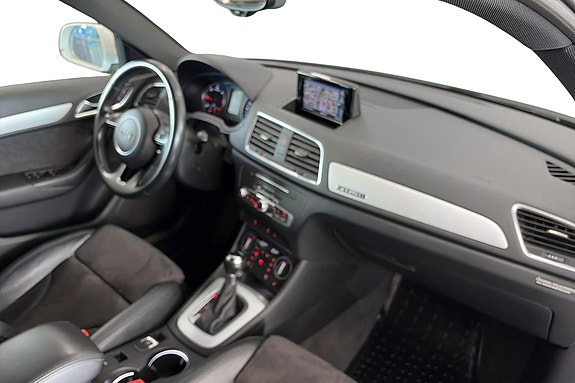 Audi Q3 10 of 28