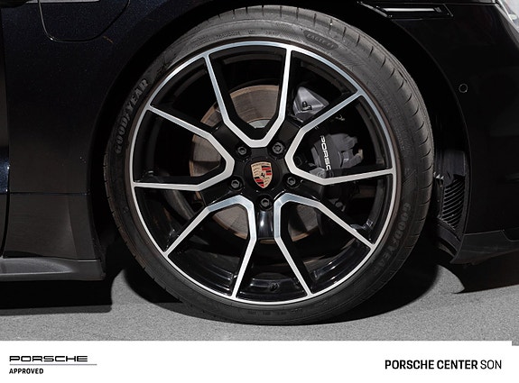 Porsche Taycan 20 of 30