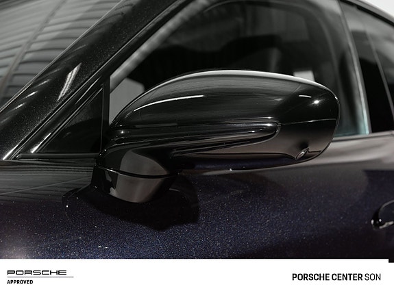 Porsche Taycan 14 of 30
