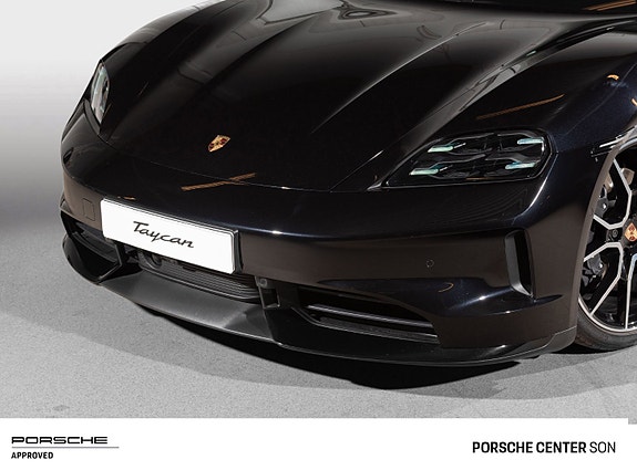 Porsche Taycan 9 of 30