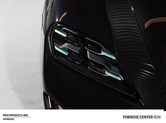 Porsche Taycan 11 of 30