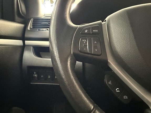 Suzuki Swift 17 of 26