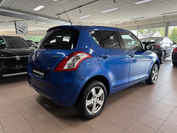 Suzuki Swift 8 of 26