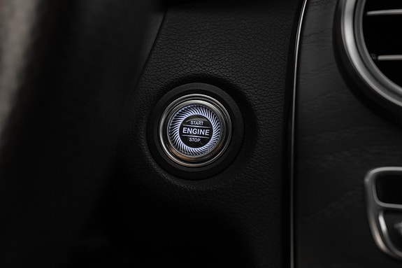 Mercedes-Benz C300 de 19 of 30