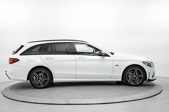 Mercedes-Benz C300 de 4 of 30