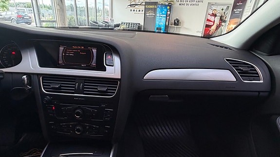 Audi A4 23 of 30