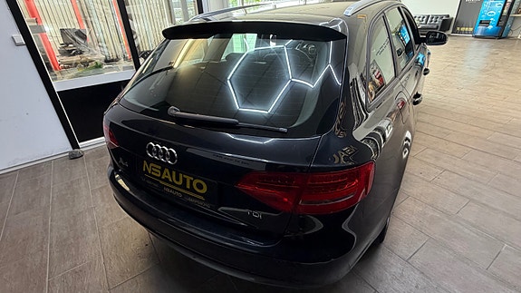 Audi A4 6 of 30