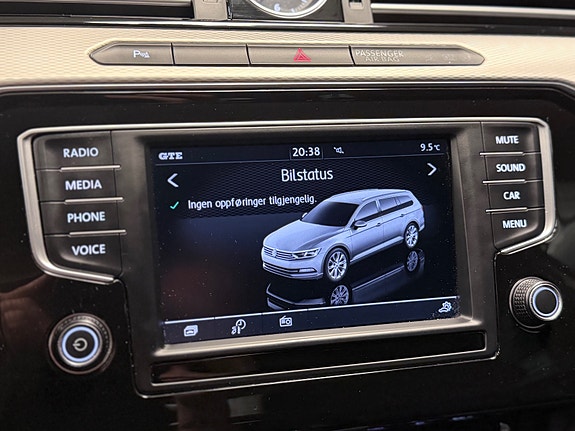 Volkswagen Passat 25 of 29