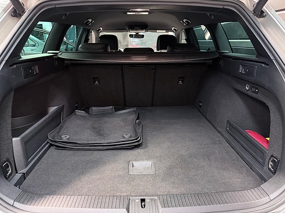 Volkswagen Passat 20 of 29
