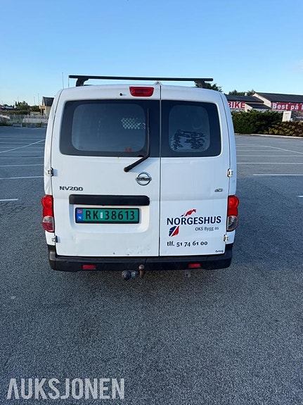 Nissan NV200 5 of 10