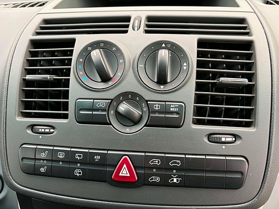 Mercedes-Benz Vito 115 17 of 20