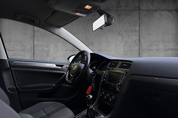 Volkswagen Golf VII 17 of 18