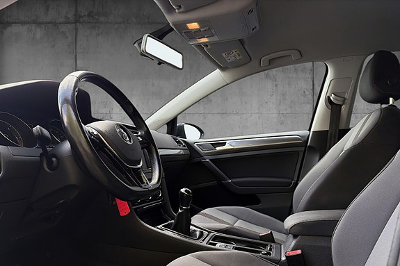 Volkswagen Golf VII 14 of 18