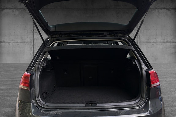 Volkswagen Golf VII 11 of 18