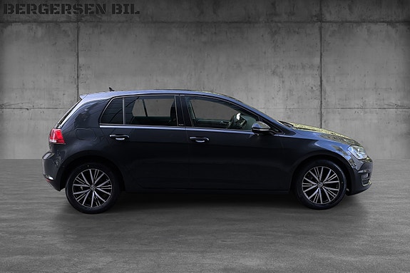Volkswagen Golf VII 10 of 18