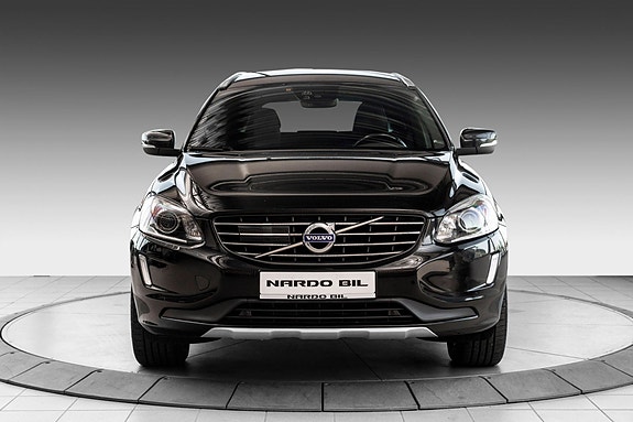 Volvo XC60 3 of 23