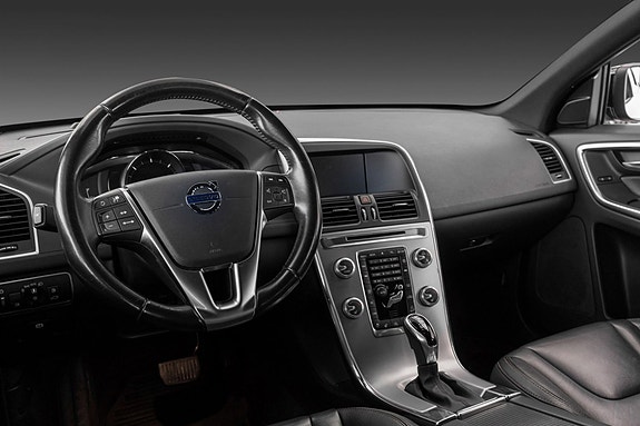 Volvo XC60 21 of 23