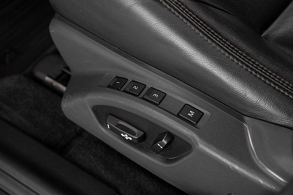 Volvo XC60 18 of 23