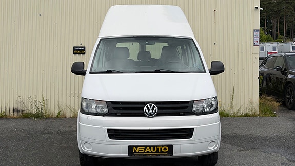 Volkswagen Caravelle 6 of 28