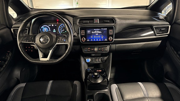 Nissan Leaf 9 of 27