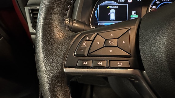 Nissan Leaf 25 of 27