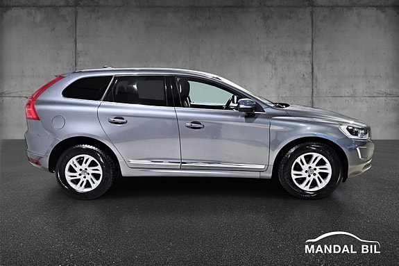 Volvo XC60 8 of 30