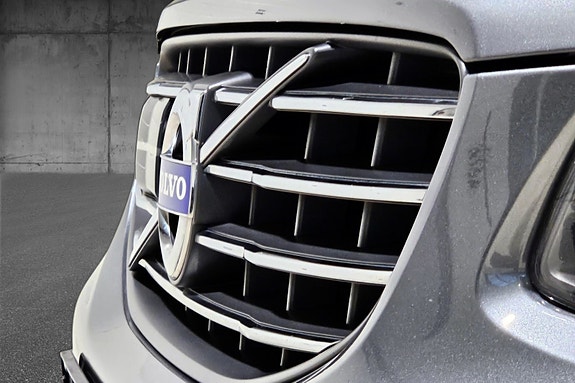 Volvo XC60 7 of 30