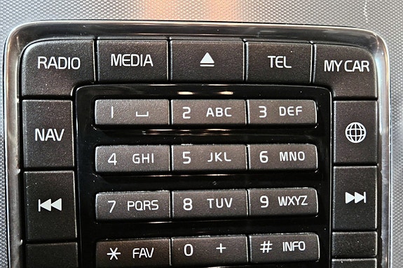 Volvo XC60 25 of 30