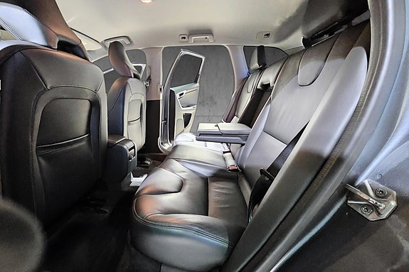 Volvo XC60 26 of 30