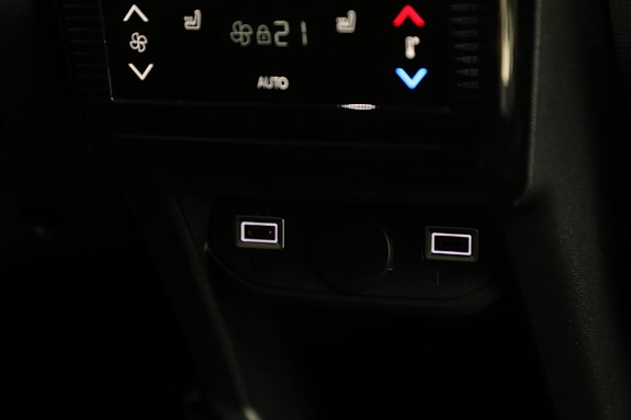 Peugeot e-5008 14 of 30
