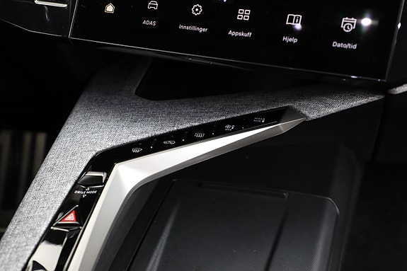 Peugeot e-5008 19 of 30
