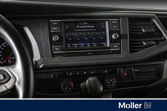 Volkswagen Transporter 18 of 23