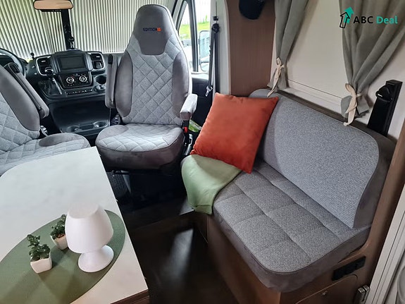 Carado T459 | HØSTSALG | 15.000KM | FaceToFace | Queenbed | 185W Solc.panel + 2stk.100aH.LithiumBatt. | Sykkelstativ | 10 of 30