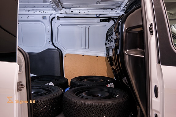 Ford Transit Connect 14 of 30