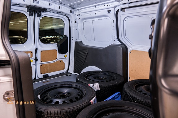 Ford Transit Connect 15 of 30