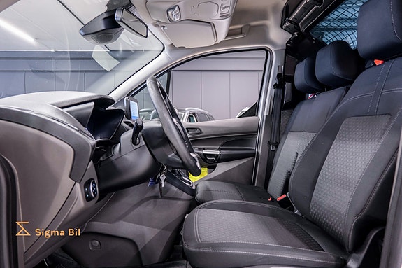 Ford Transit Connect 20 of 30