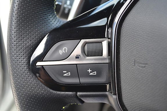 Peugeot 2008 13 of 18