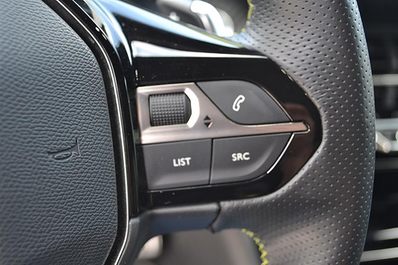 Peugeot 2008 14 of 18